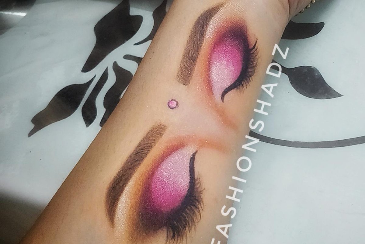 fashionshadz's tweet photo. Hi everyone , here is my first art work in Twitter world . Hope you will like it .
Follow me on Instagram for more https://t.co/bCFSjHw4AP
#makeuplooks #makeupartist #makeuplover @nunamua_ @NYXCosmetics https://t.co/WycQKHx3vV