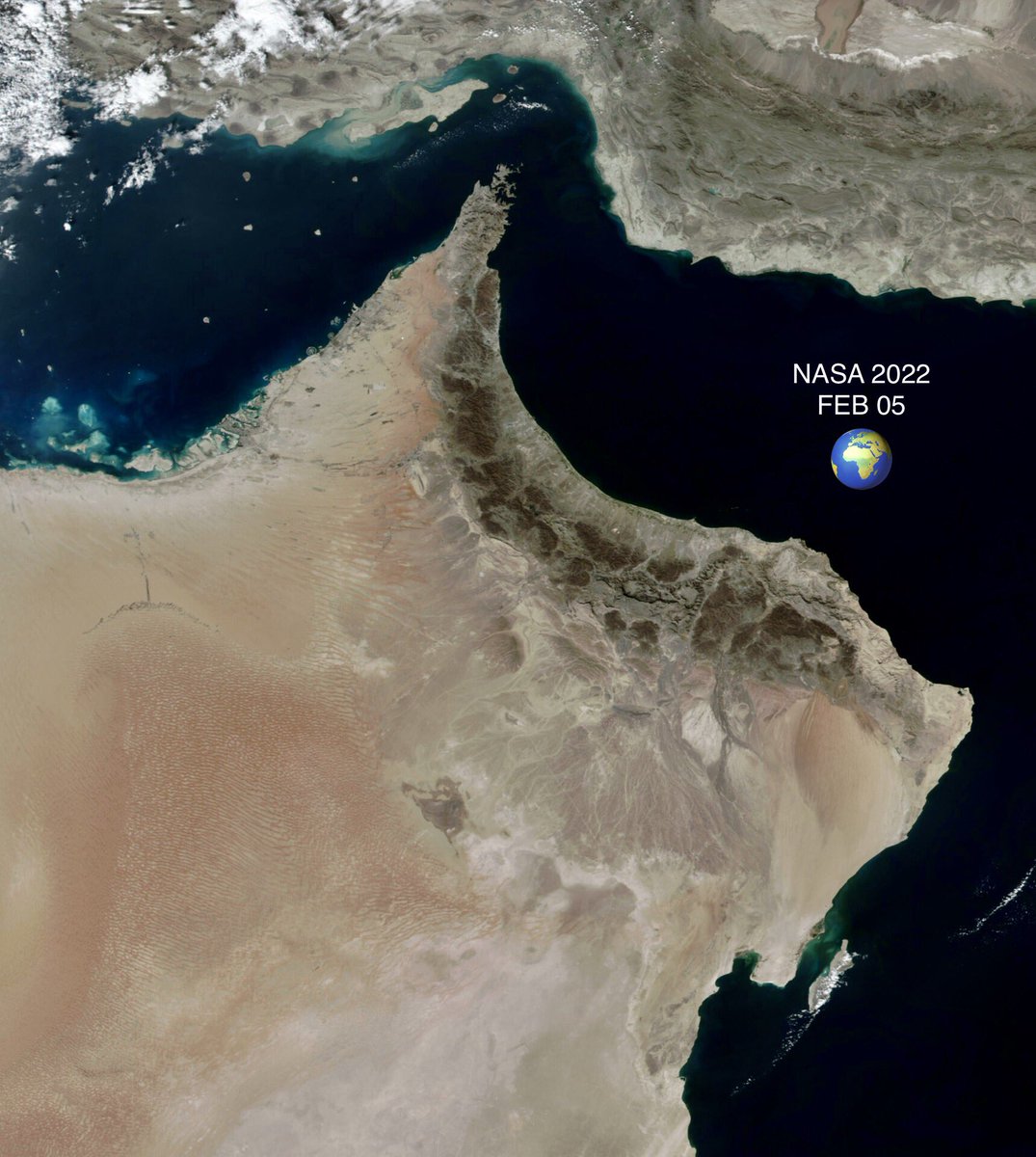 IgnazioMagnani's tweet photo. 🇴🇲 صَبَاحُ الخَيْرِ Muscat❕
The International Space Station will be visible today to the naked eye (if clouds allow) at 7:09 pm
 
    📲 set your alarm
 🆙 do look up
    📲 share best photo

Today in Space https://t.co/fI01cZcyfB
📷 NASA https://t.co/nsBvcEiDgl
@OmanMeteorology https://t.co/JohqqaaqDt
