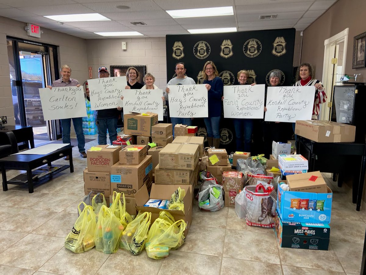 michaelbexargop's tweet photo. Camino Real Republican Women and Kenny County Republican Women showing some love to those who protect our borders. I'm just there to carry stuff. https://t.co/FpbkR7k7gK