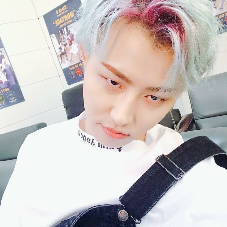 DailyUkwon's tweet photo. #유권 #UKWON #블락비 #BLOCKB 🐾★ https://t.co/M2nsFAu0BA