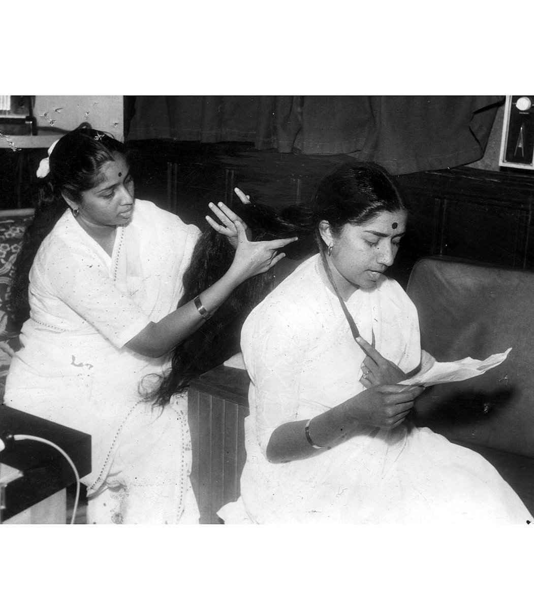 RIP India's Nightingale!
Lata Mangeshkar & Asha Bhonsle, photographed March 1960. © @indianexpress (Archive)

#LataMangeshkar 
#RestInPeace 
#queenofmelody 
#nightangleofindia