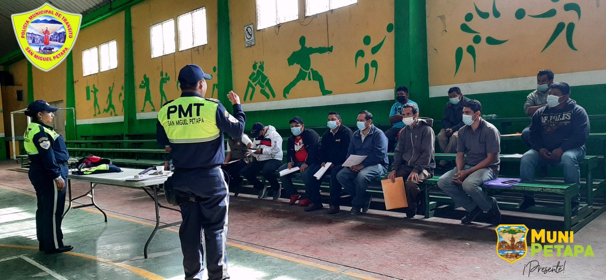 PMT_PETAPA's tweet photo. REVISIÓNES 2,022 ✅
Finalizamos chequeo de más  de 39 aspectos de equipamiento básico.
Brindándoles una capacitación a pilotos y propietarios.
Para cada uno de los vehículos de tipo:
Moto taxis
MicroBuses
Buses para transportar personal de fábricas.
Taxis
#MuniPetapa #Presente https://t.co/JrvI0VDoBj