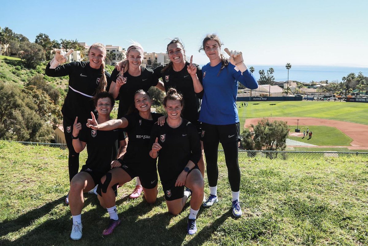 tyler_lussi's tweet photo. Angel City’s first week of flight⚽️🌴😎 @weareangelcity #preseason #acfc #weareangelcity #cityofangels #soaring #empowered #smile #fiercemindset https://t.co/ay4S0JuMR1