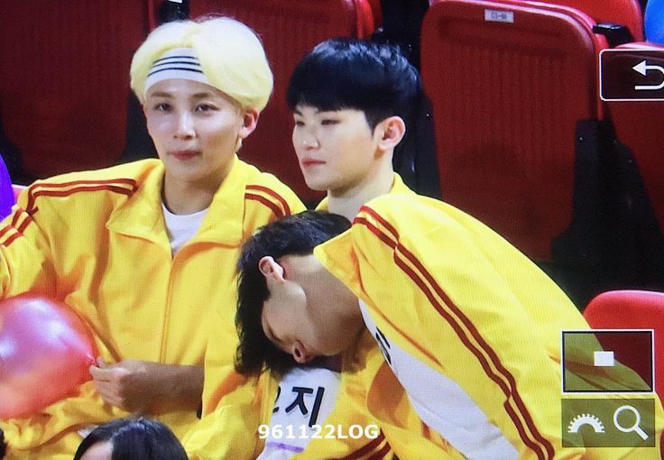 miwon17_'s tweet photo. This iconic Mingyu Woozi photo sequence turns 3 y/o today @pledis_17 https://t.co/7Q1rG0qCE8