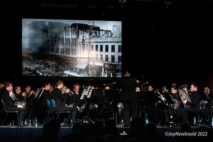 The winning band @birmconsbrass had a piece of music specially written by student composer <a href="/composermole/">Catherine Mole</a>  Entitled 'The Dust Settling in Sheffield Town' depicting #Sheffield after the Blitz - "Heart-warming to hear music still alive &amp; kicking in the youth of today" #unibrass2022