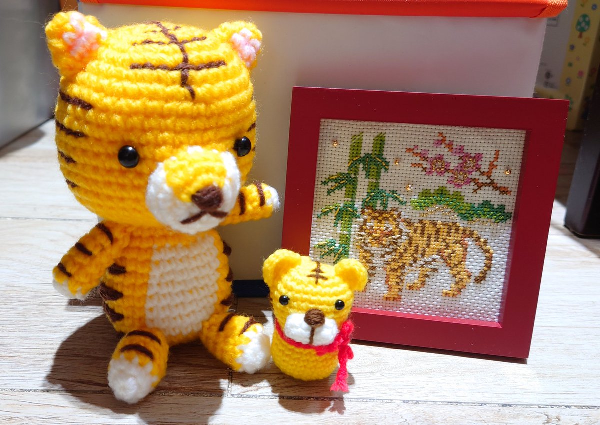 vivianlau424's tweet photo. CNY in HK 眨眼就年初六
#handmadeinhk
#handmade
#crochet
#embroidery
#crossstitch
#ハンドメイド
#あみぐるみ
#クロスステッチ #とら https://t.co/rSAFm8NlqA