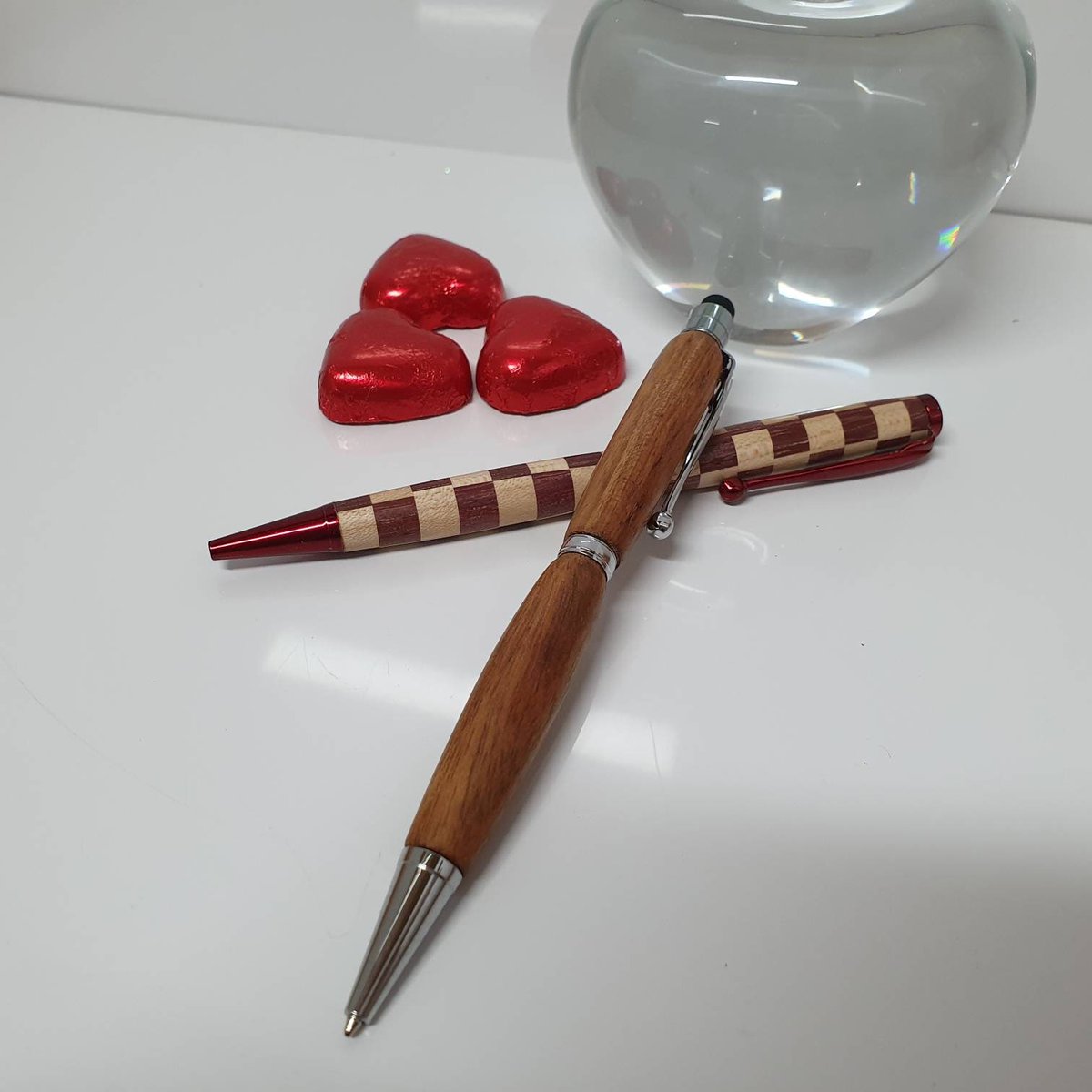 BarnMiddle's tweet photo. Handturned Wooden Pen https://t.co/a9o2mRyokl  #ExecutivePen https://t.co/nV5oh0KB3V