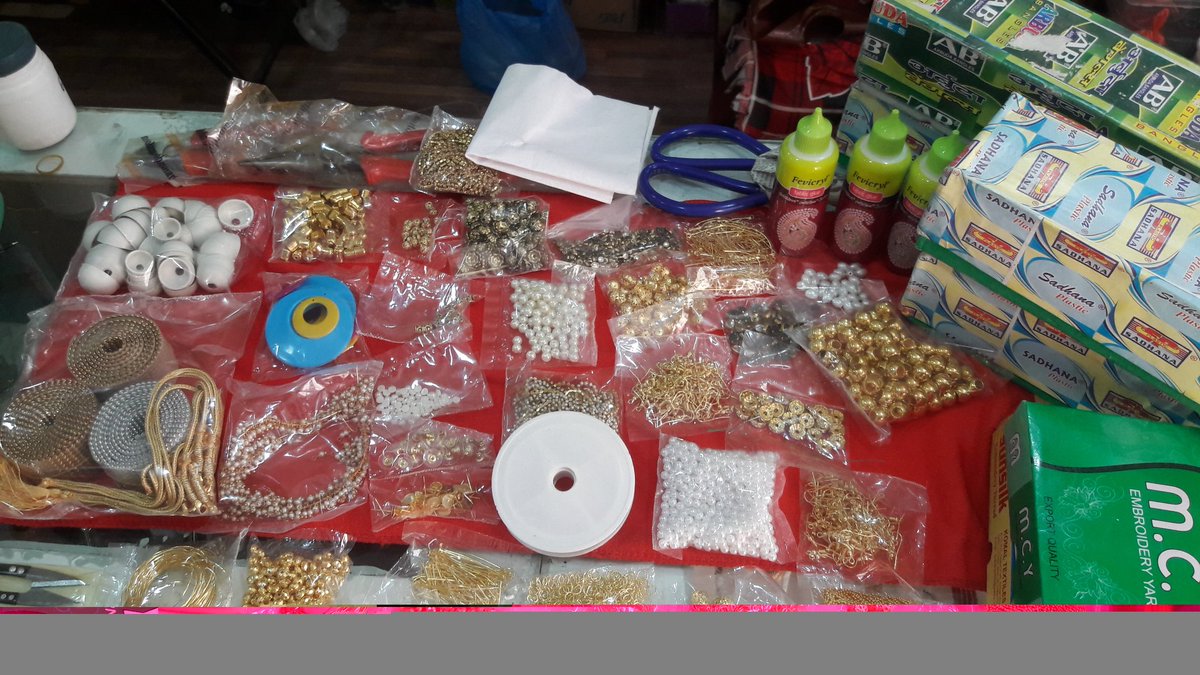 khadananda111's tweet photo. गहना बनाउने raw materials

#rawmaterials for silk thred jewellaries 
Delivery all over Nepal 🇳🇵🇳🇵
contact viber/whatts app 9849047319
#silkthreadbangles #silkthreadjewelry #silkthread #bridalwear #architasilkthreadcreations https://t.co/EIiZe7FbLk
