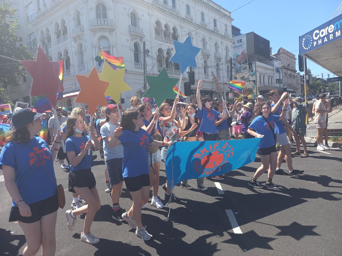 PCarisbrooke's tweet photo. Members of Victoria's jewish community have taken part in the 27th @midsumma #PRIDE March in Melbourne. Coverage on SBS World News tonight. https://t.co/HlnoiWevhu