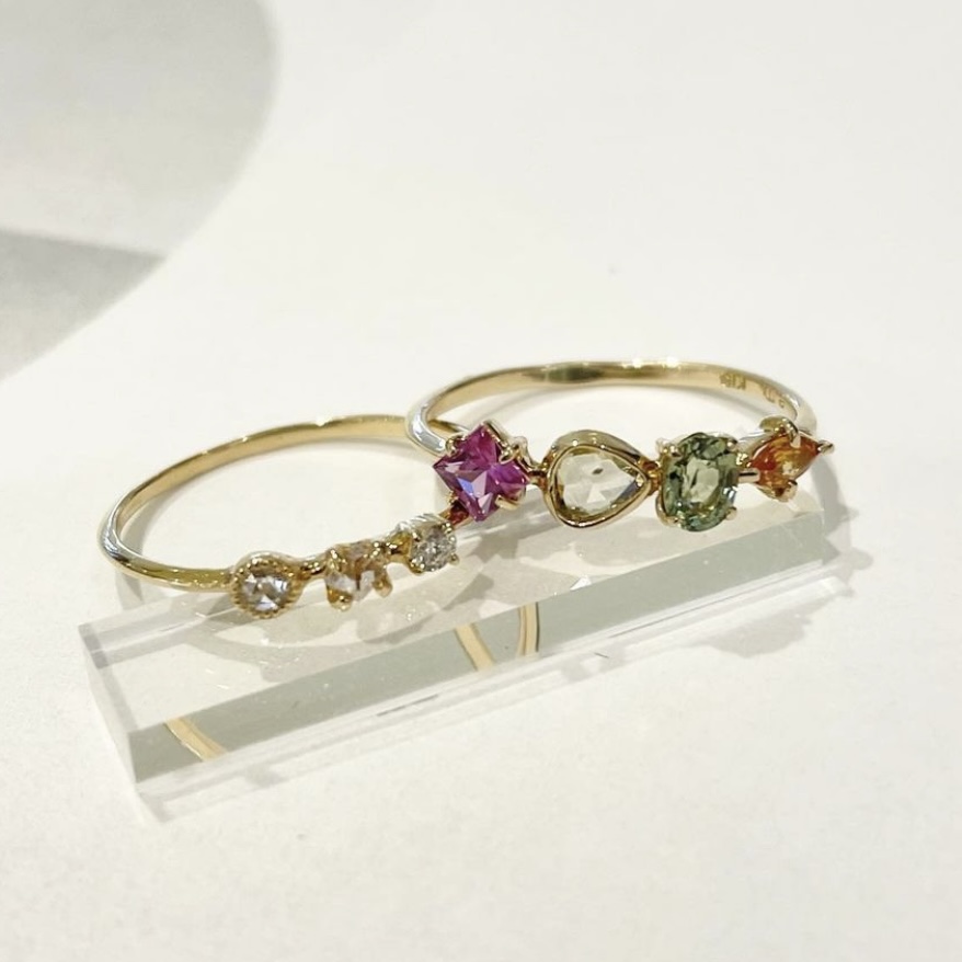 emshop_official's tweet photo. ◇横浜店◇
2/1(火)~2/25(金)までの期間限定で「Made to order JEWELRY」を開催しております!
お好きなカラーのサファイアとダイヤモンドを選んで自分だけのringをオーダーできます!
ルミネカードならいつでも5%OFF!
#em#emgrp
#em_25th https://t.co/qDPu85byIL