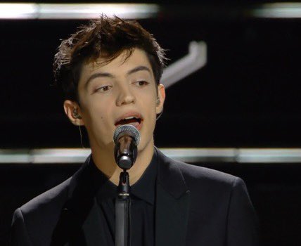itsjustboh's tweet photo. E COMUNQUE LA VERA RIVELAZIONE DI QUESTO #sanremo22 È STATO MATTEO ROMANO https://t.co/shn6mttzQ7
