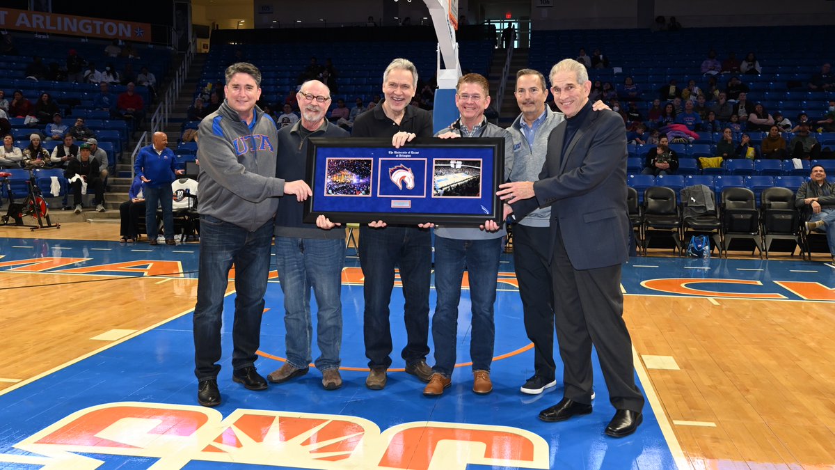 NJITRollTeik's tweet photo. Celebrating the 10-year anniversary of the @UTACollegePark, with @UTAMavsMBB, @UTAMaverickMB, recognition of Jim Spaniolo who was president of @utarlington when the CPC opened, @UTAMavsWBB game tomorrow, and more!

#MavUp #CPC10 #GoMavs https://t.co/w4Dv2UvjFT