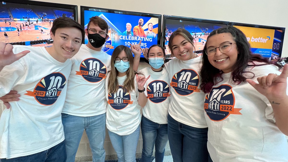 NJITRollTeik's tweet photo. Celebrating the 10-year anniversary of the @UTACollegePark, with @UTAMavsMBB, @UTAMaverickMB, recognition of Jim Spaniolo who was president of @utarlington when the CPC opened, @UTAMavsWBB game tomorrow, and more!

#MavUp #CPC10 #GoMavs https://t.co/w4Dv2UvjFT