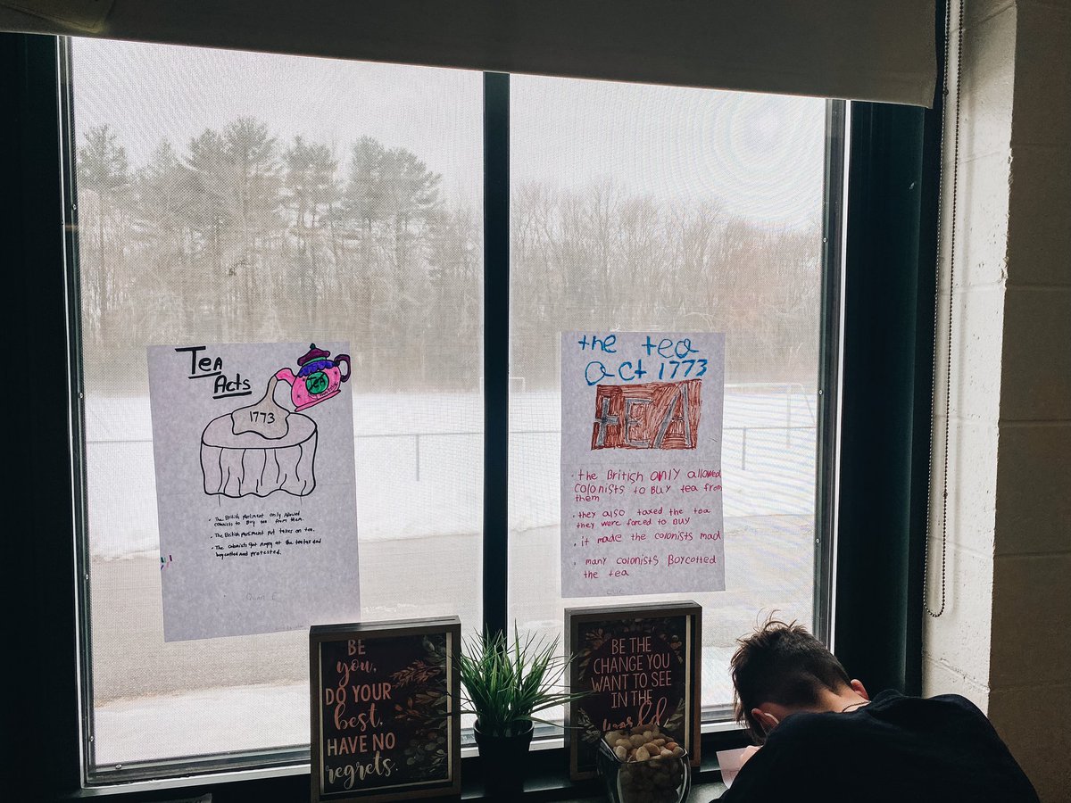 Project Gallery Walk 👍🏼 #learnwithahern <a href="/AhernMiddle/">Ahern Middle School</a>