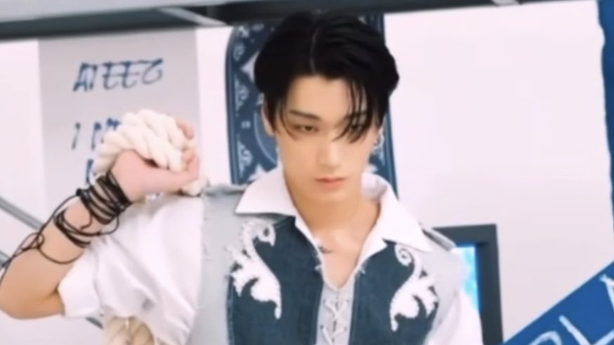 sankaissed's tweet image. san in pirates of the universe behind 🎥