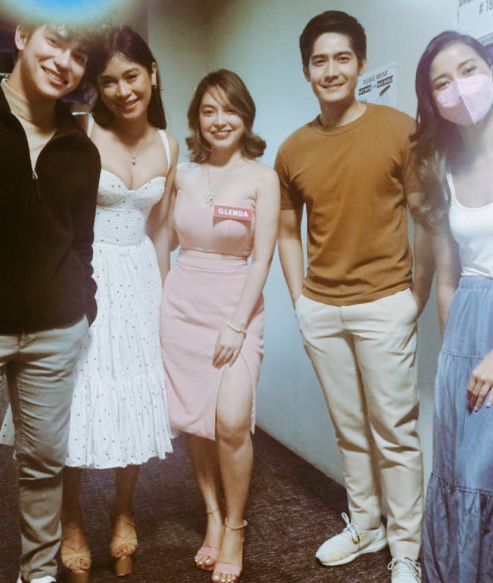 pbbarchive's tweet photo. 📸: WITH ROBI AND BIANCA 🖼️

[☁️] —  Andrei King, Thamara Alexandria, and Miss Glenda https://t.co/O7QLc950U9
