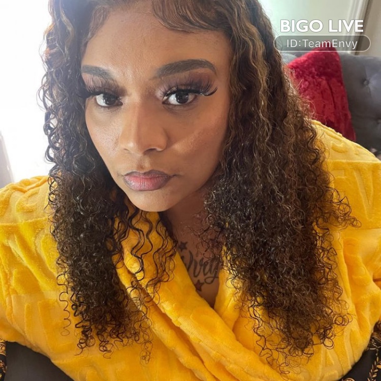 lovejones32's tweet photo. 🚨ChinaRed🅰️ invites you to a party! #BIGOLIVE
https://t.co/wdQEkJFqTI https://t.co/rypv2hlvCV