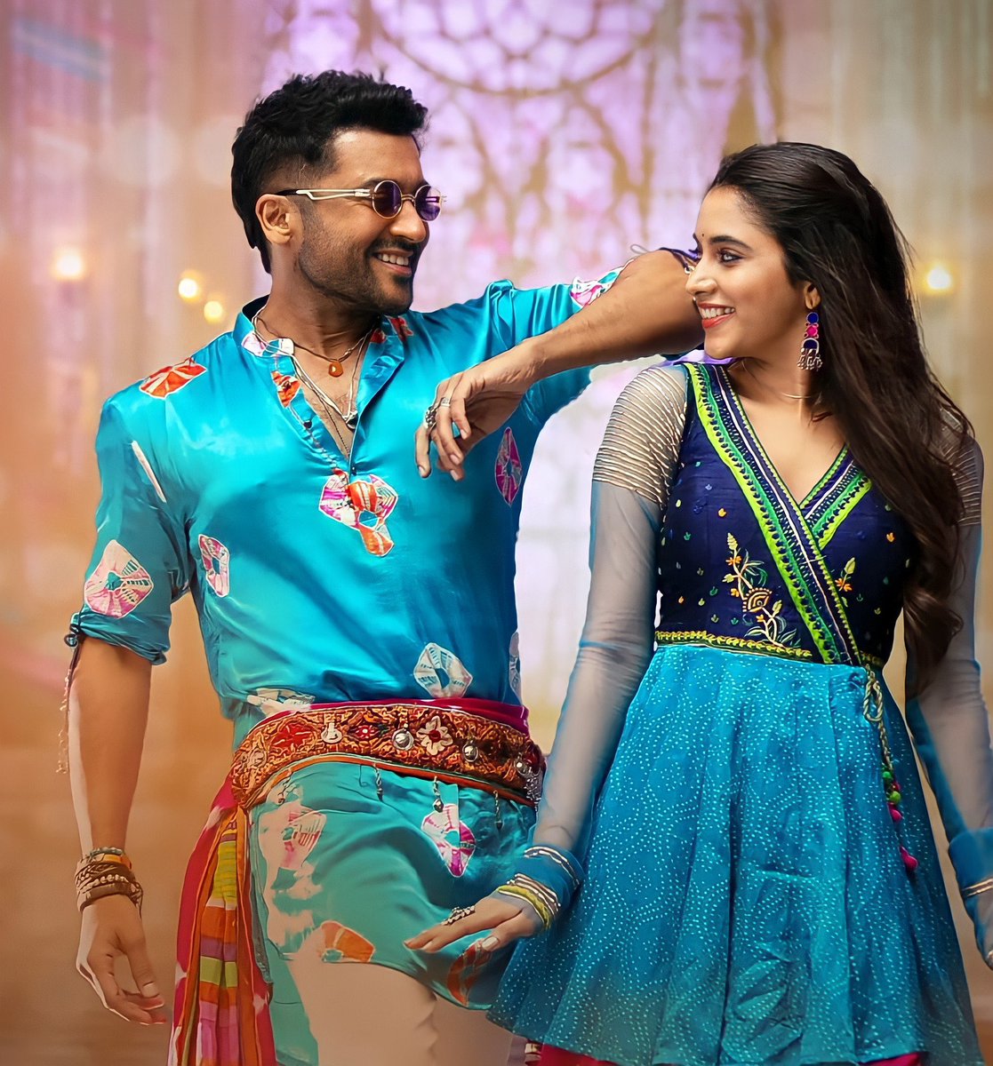 ameensfctweets's tweet photo. HD Snaps From #ETJukebox 😎💥✌🏻
(Set-3)
#ETJukebox
▶ https://t.co/h5EmSRY14p
@Suriya_offl #ETFromMarch10
#EtharkkumThunindhavan #VaadiVaasal #ET https://t.co/Ceki6O253Q