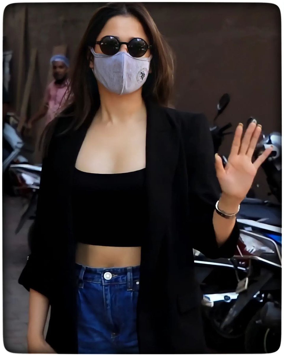 Tammy spotted at juhu with her stunning looks
Dazzling beauty❤🖤🖤❤
<a href="/tamannaahspeaks/">Tamannaah Bhatia</a> 👑

#TamannaahBhatia
#Tamannaah