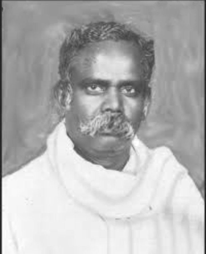 #தமிழர்_தந்தை_பாவாணர்
1971 - இல்  விடுத்த தம் பிறந்தநாள் செய்தியில் தமிழ் உயர்ந்தால்தான் தமிழன் உயர முடியும். அதற்குத் தமிழர் இனி எல்லாவகையிலும் தமிழையே போற்றுதல் வேண்டும். தமிழர் அனைவரும் தமிழ்ப்பெயரையே தாங்கல்வேண்டும். தமிழ் என்பது தனித்தமிழே என்பார்