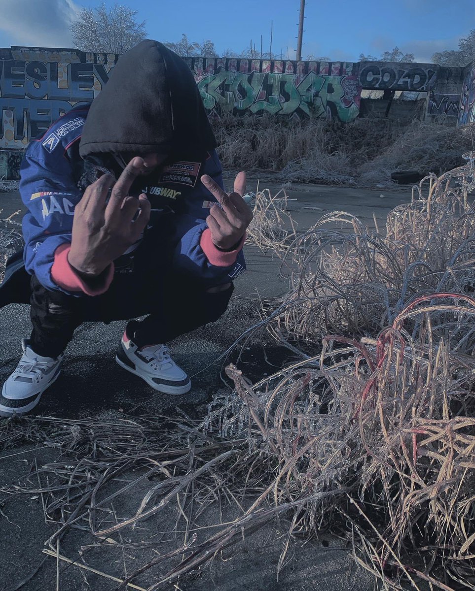 Bankroll_TM's tweet image. Creep Up Get Out I’m In The Hood Wit My Stick Out 💥youn Catch a body⚰️u kicked out🦵🏾