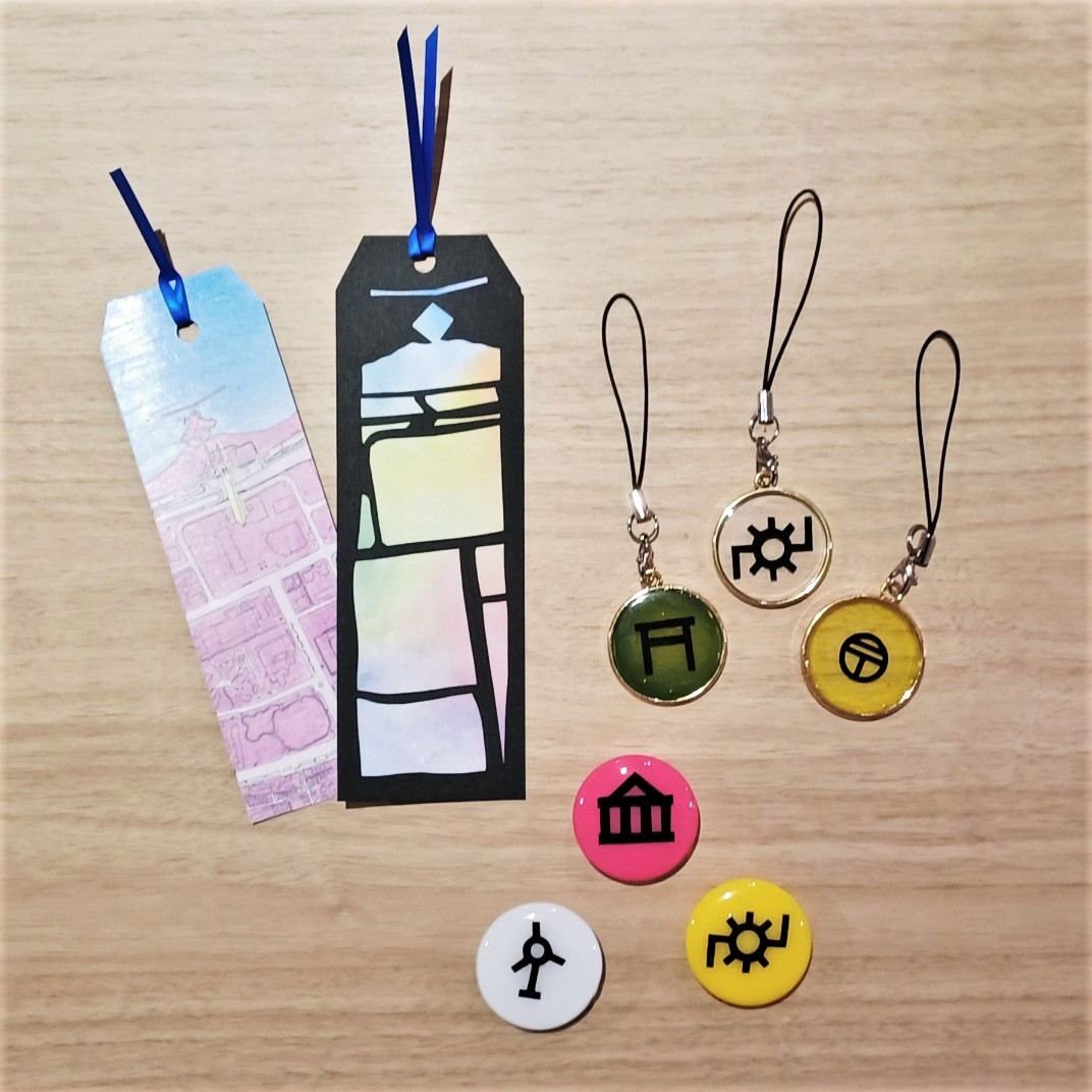 地図工房 ゼンリン 地図工房 では塗り絵 切り絵の他にこのようなグッズも制作できます 世界で一つだけの地図グッズをぜひ作ってみませんか ちなみに中の人は電波塔の地図記号キーホルダーがお気に入りです 音符みたいでかわいいですね 塗り絵