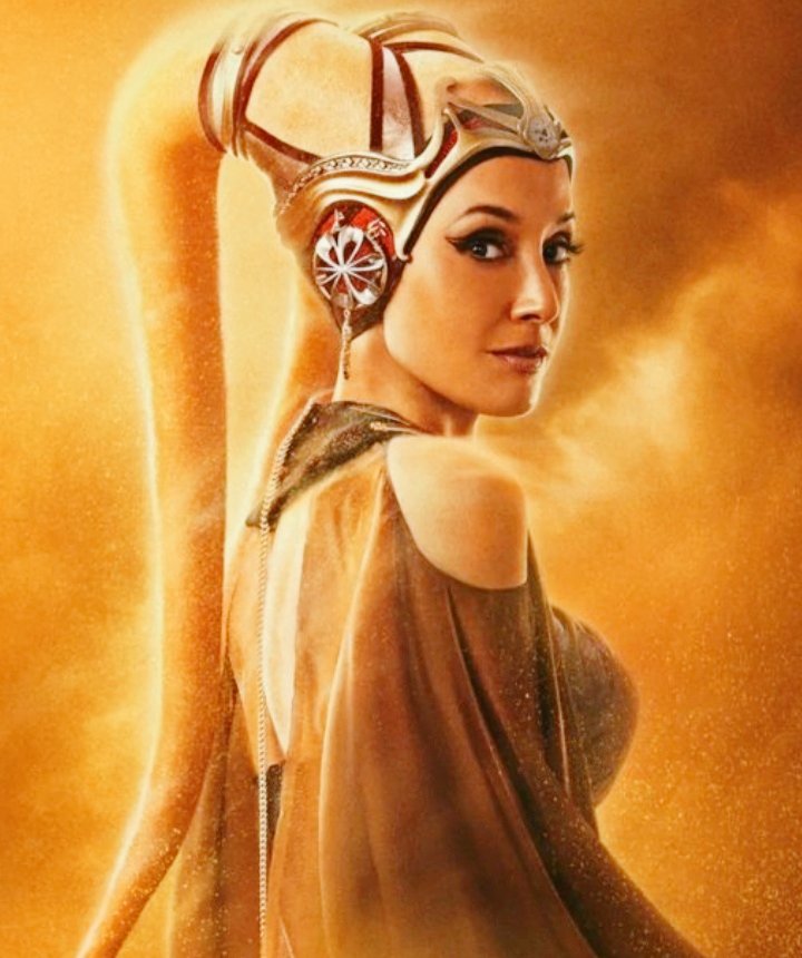 StarWarsW0rld's tweet photo. Jennifer Beals a galactic beauty.  #TheBookOfBobaFett https://t.co/yKIWbzyKqf