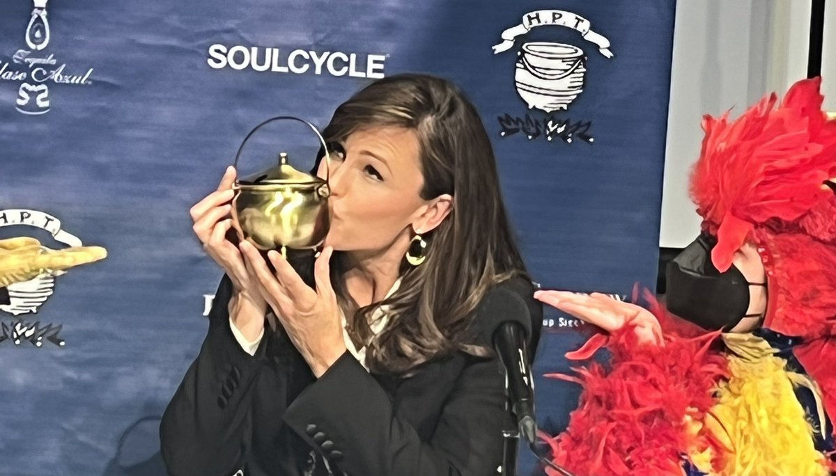 Stephm159's tweet image. Jennifer Garner had a great day in Cambridge today. Love that for her.