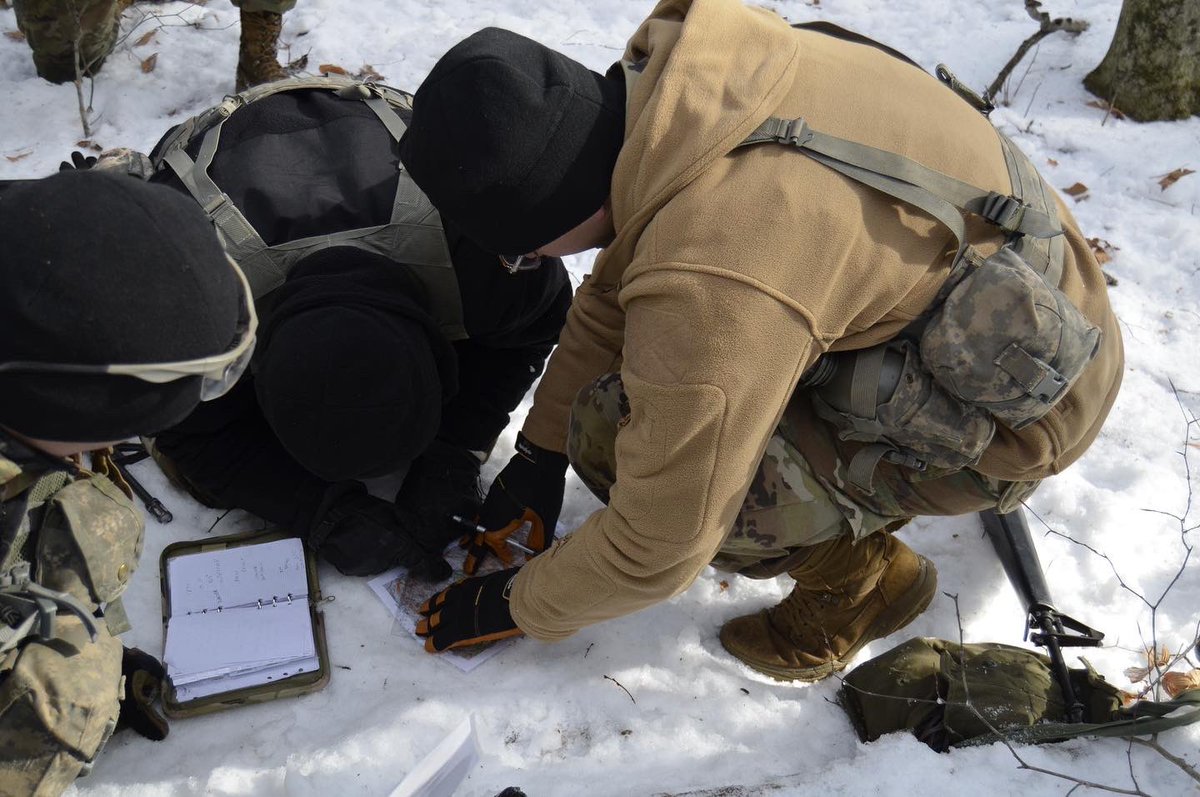 Bucknell_ROTC's tweet photo. This Saturday morning The Bison Battalion conducted our first leadership lab of the semester. This lab focused on platoon movement to contact and ambush in a walking phase in order to help our cadets prepare for CST and future training. #armyrotc #2bde #bucknellrotc https://t.co/57X9M0XiPe