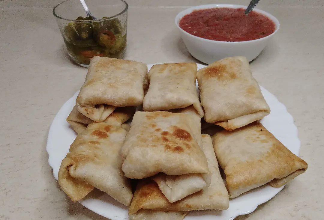 CocinandoMireya's tweet photo. 💛CHIMICHANGAS DE ENSALADA DE ATÚN💛
LINK ⬇️⬇️⬇️
https://t.co/6RzCDHJ8Q6
¡Vayan a ver esta receta y no olviden suscribirse!🤩👍
#cocinando #Recetas #recetafacil 
 #recetasdecocina  #cocinandoconamor #cocina #chimichangas #ensaladadeatun #Receta #youtube #MireyaCocinando #recette https://t.co/RQS3ouhqnx