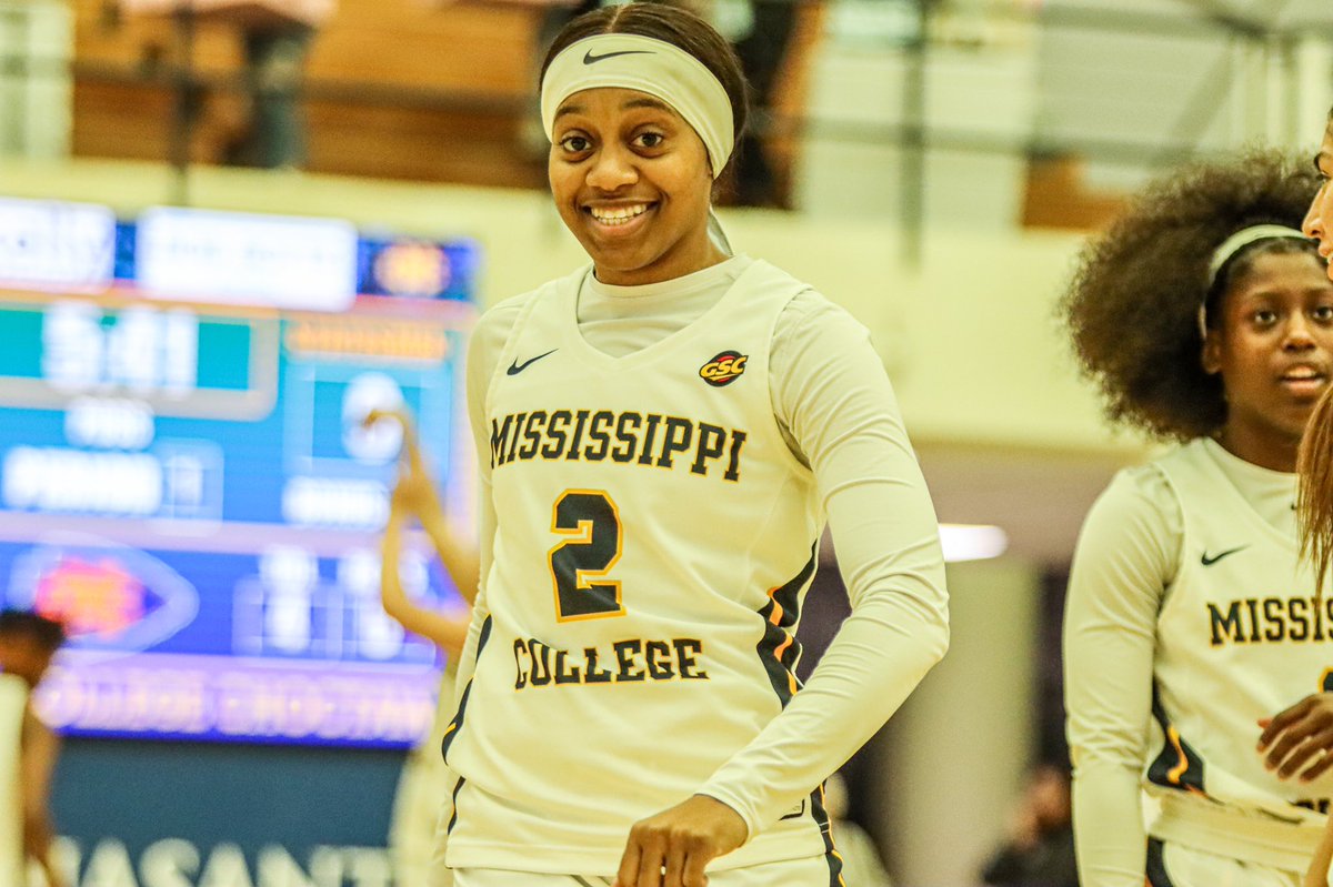 All 𝙎𝙈𝙄𝙇𝙀𝙎 after a big win!

#COTM x #Retweetthedub