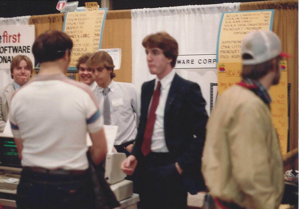 textfiles's tweet image. We&apos;ve lost a legend in the Apple II under/overground: Matthew Dornquast, who was both Mini Appler of Midwest Pirates&apos; Guild, and, well, Matt Dornquast, master coder and making of amazing software products for Apple II and beyond.

Megaterm, Beautiful Boot, The Parrot , HBBS.