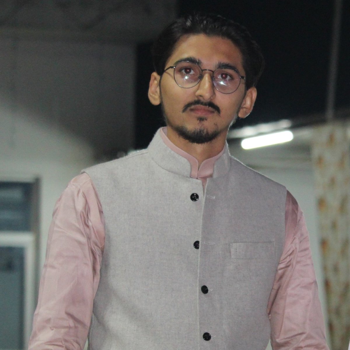 Kunwarkokab's tweet photo. #NewProfilePic https://t.co/hJexlZFJ8l