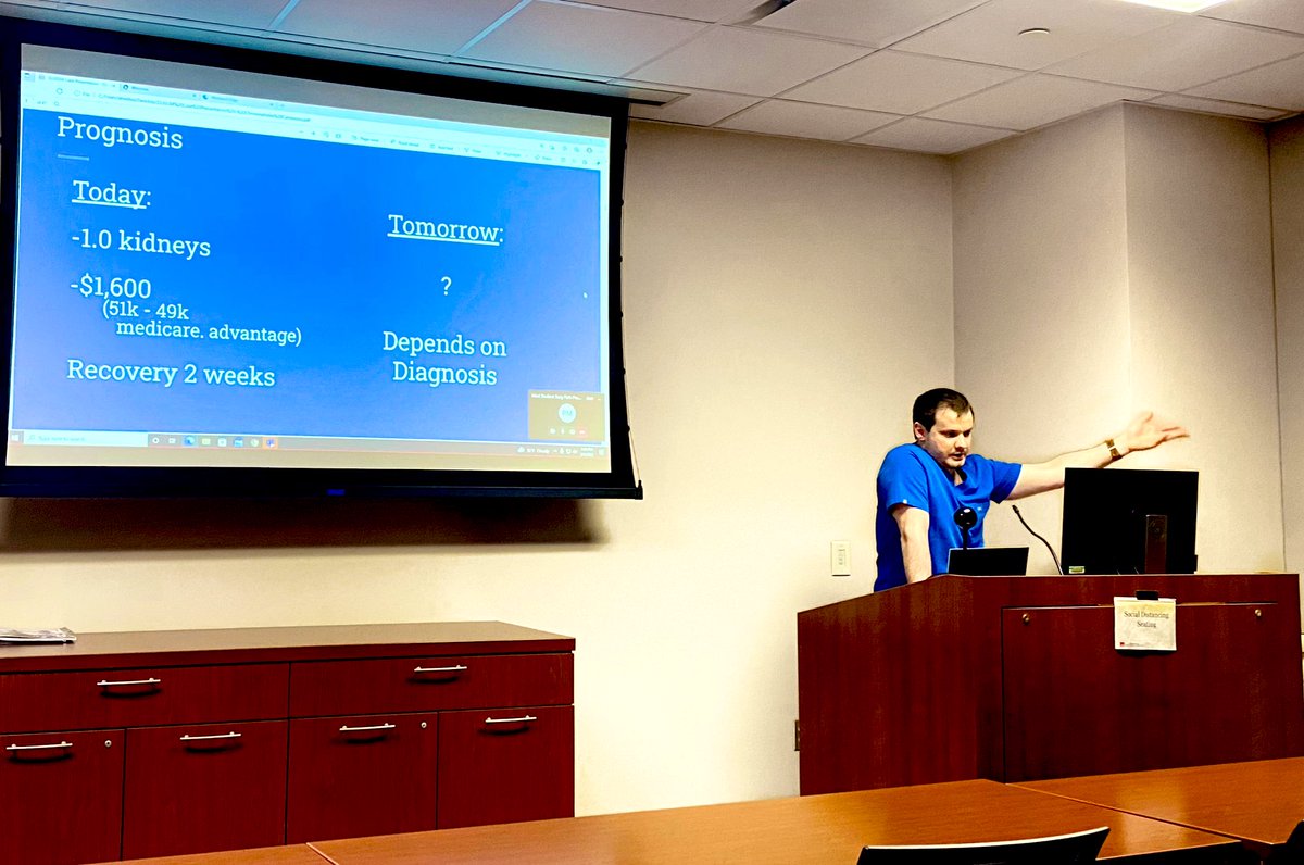 UTMB_Pathology's tweet photo. MS4 Student Doctor @DrChrisSnyder may be CP-inclined but he proves that he can conquer all here with his very informative, thorough, and high-yield presentation on chromophobe RCC and its differentials! #match22 #pathmatch22 #MedTwitter #path2path #pathology #cppath https://t.co/J2JwOLscvn