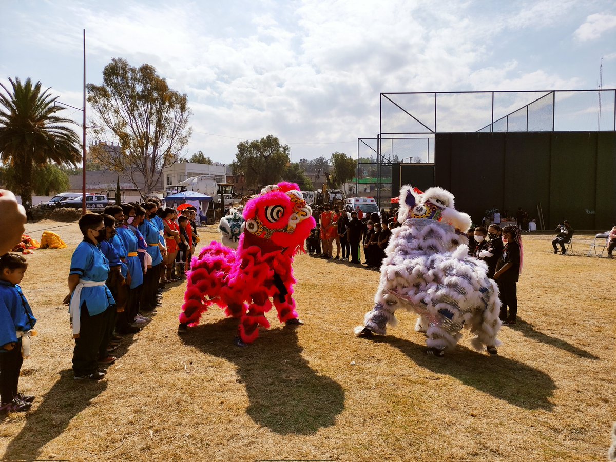 WUSHUSPORTCENTE's tweet photo. Hoy participamos en la promoción y difusión de actividades deportivas del Municipio de Tepetlaoxtoc, agradezco al Presidente Municipal Lic. Ismael Olivares. Seguiremos llevando el Wushu a cada rincón del Edomex @maxquintana @AnaGGuevara @CONADE @todomenosfut @CUFIDE_Edomex https://t.co/WWv3rgzB4d
