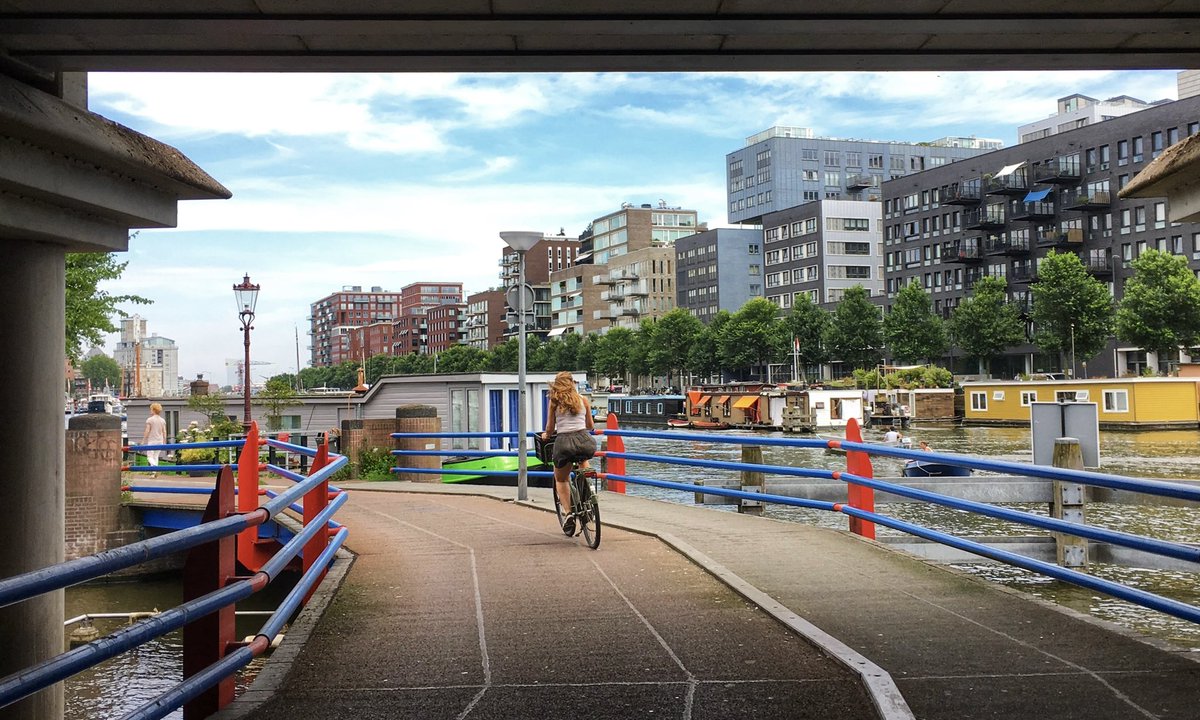 Qagggy's tweet photo. Dear City: Don’t ask me where I want bike lanes. The answer is everywhere. You don’t ask me where I want water, electricity, and garbage service. https://t.co/fICNxOtWKc