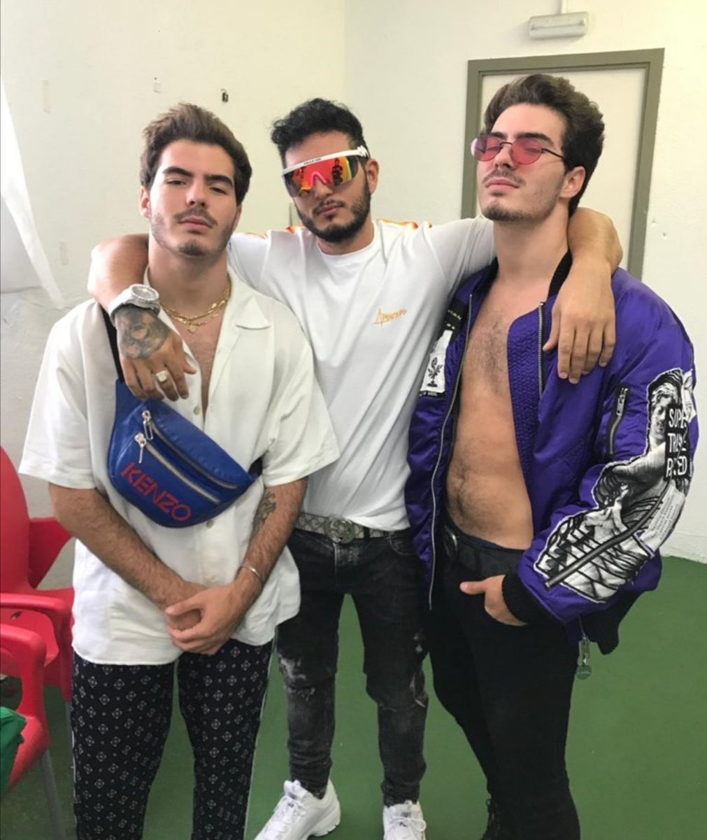 realitys2021_'s tweet photo. 8 años con nosotros! Os amamos❤️
#gemeliers #danisu
#8añosgemeliers https://t.co/l6DSDGICvM