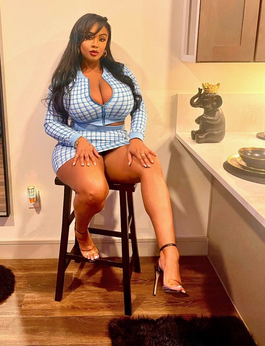 Wanna take me to dinner 🍽? 👀😉 https://t.co/UBx1ldKmKq #dallas #texas #saturdaynight #saturday https://t<a href="/tag/texas"class="tags"><span>#texas</span></a><a href="/tag/dallas"class="tags"><span>#dallas</span></a><a href="/tag/saturdaynight"class="tags"><span>#saturdaynight</span></a><a href="/tag/saturday"class="tags"><span>#saturday</span></a>