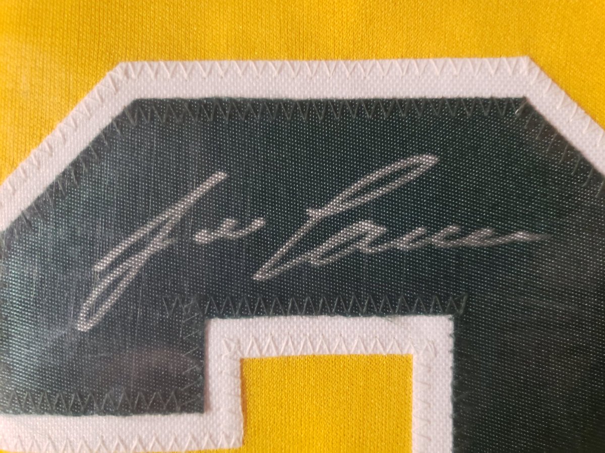 #SmokeBreaks / Mitch Mazur tweet media