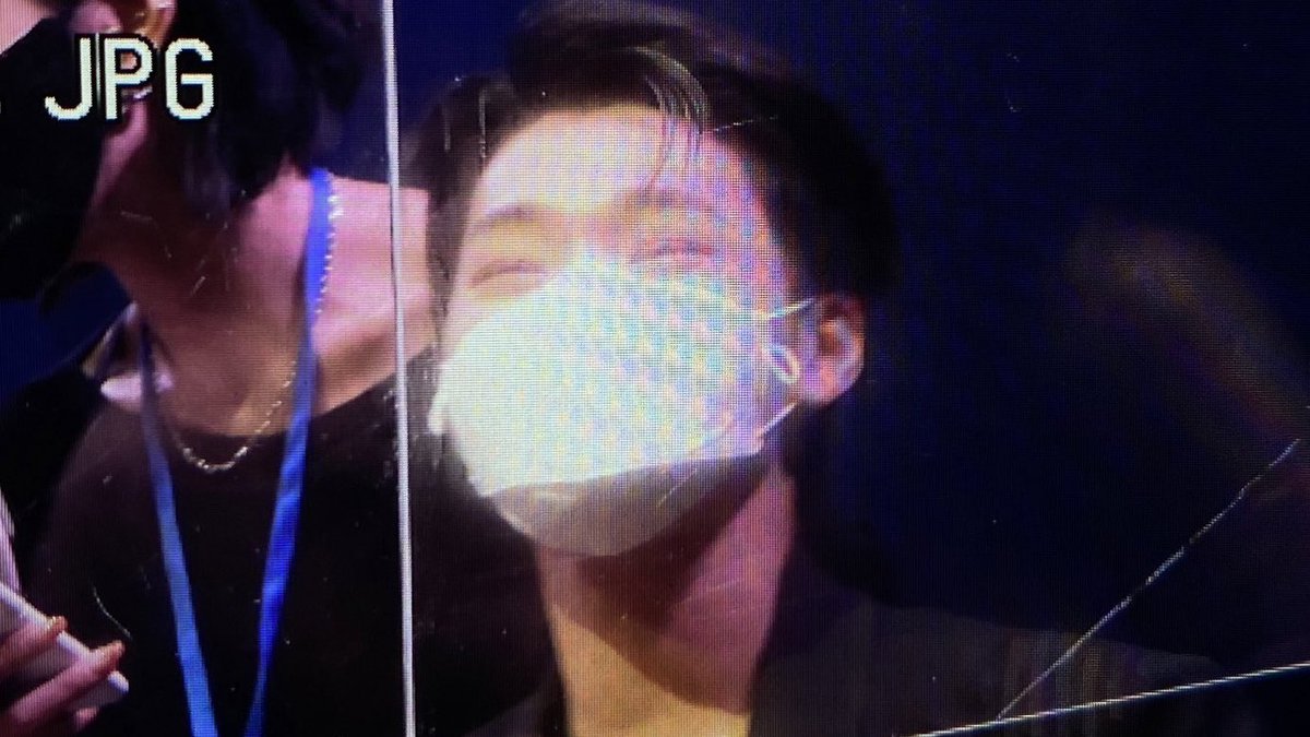 sankaissed's tweet image. san in today’s LA fansign ⭐️