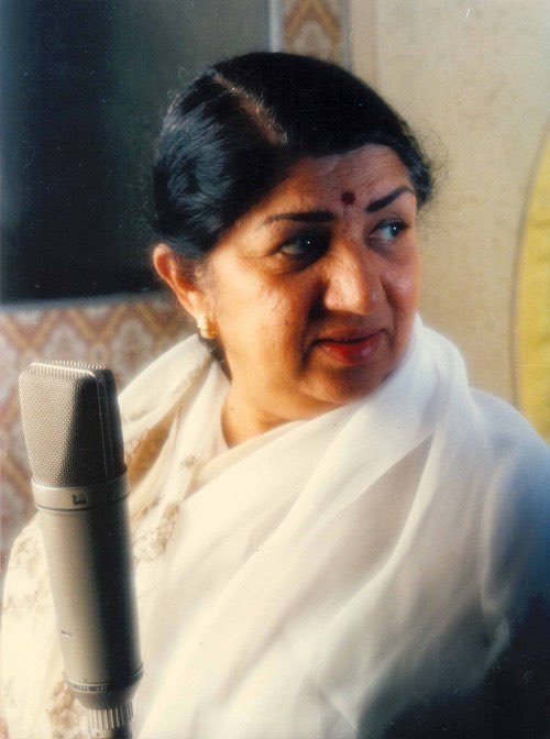 Legendary singer Lata Mangeshkar passes away. #LataMangeshkar