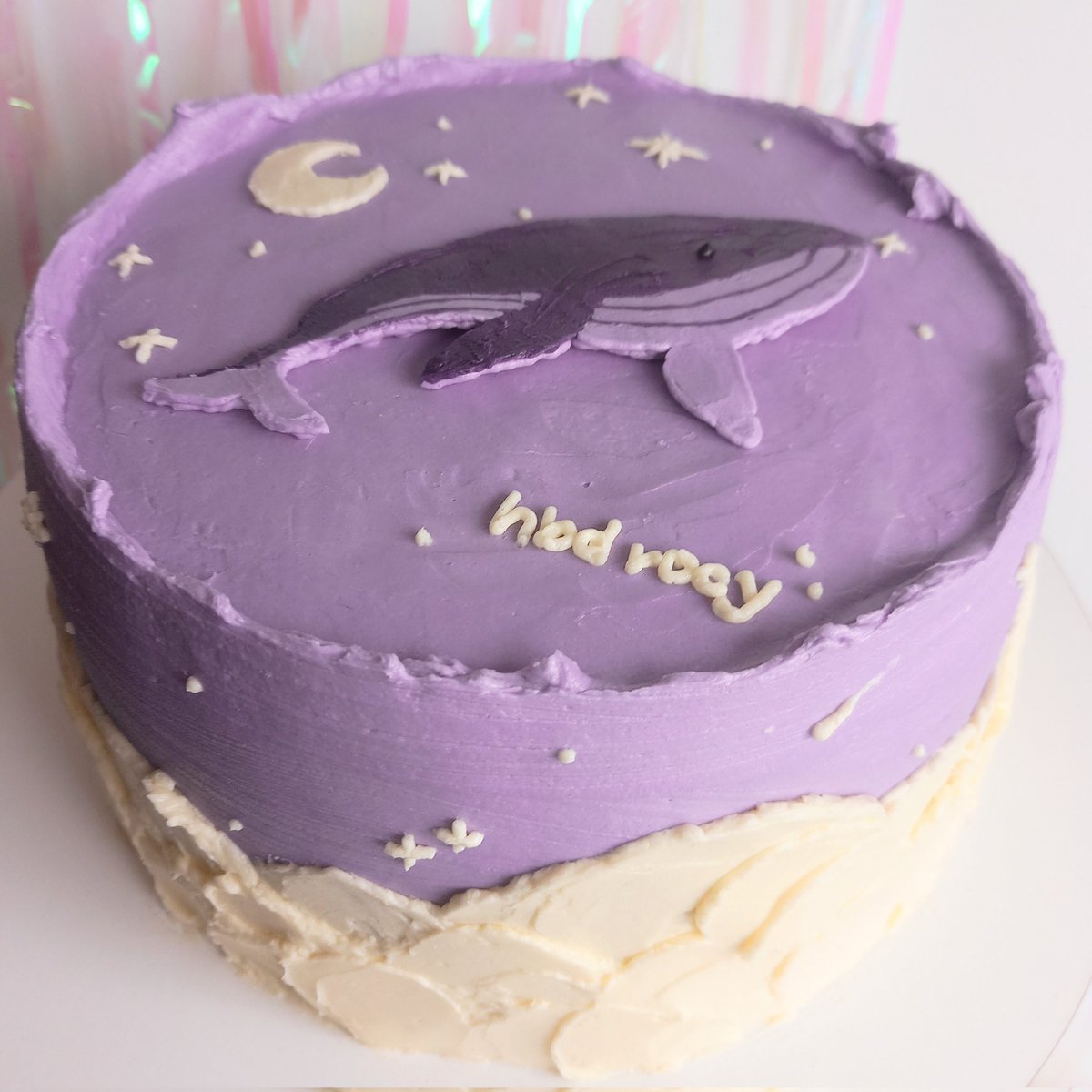 harumaning's tweet photo. whalien 52 💜 cake for my friend rocy 
im so happy with how it turned out :] https://t.co/adGq6O8zAf