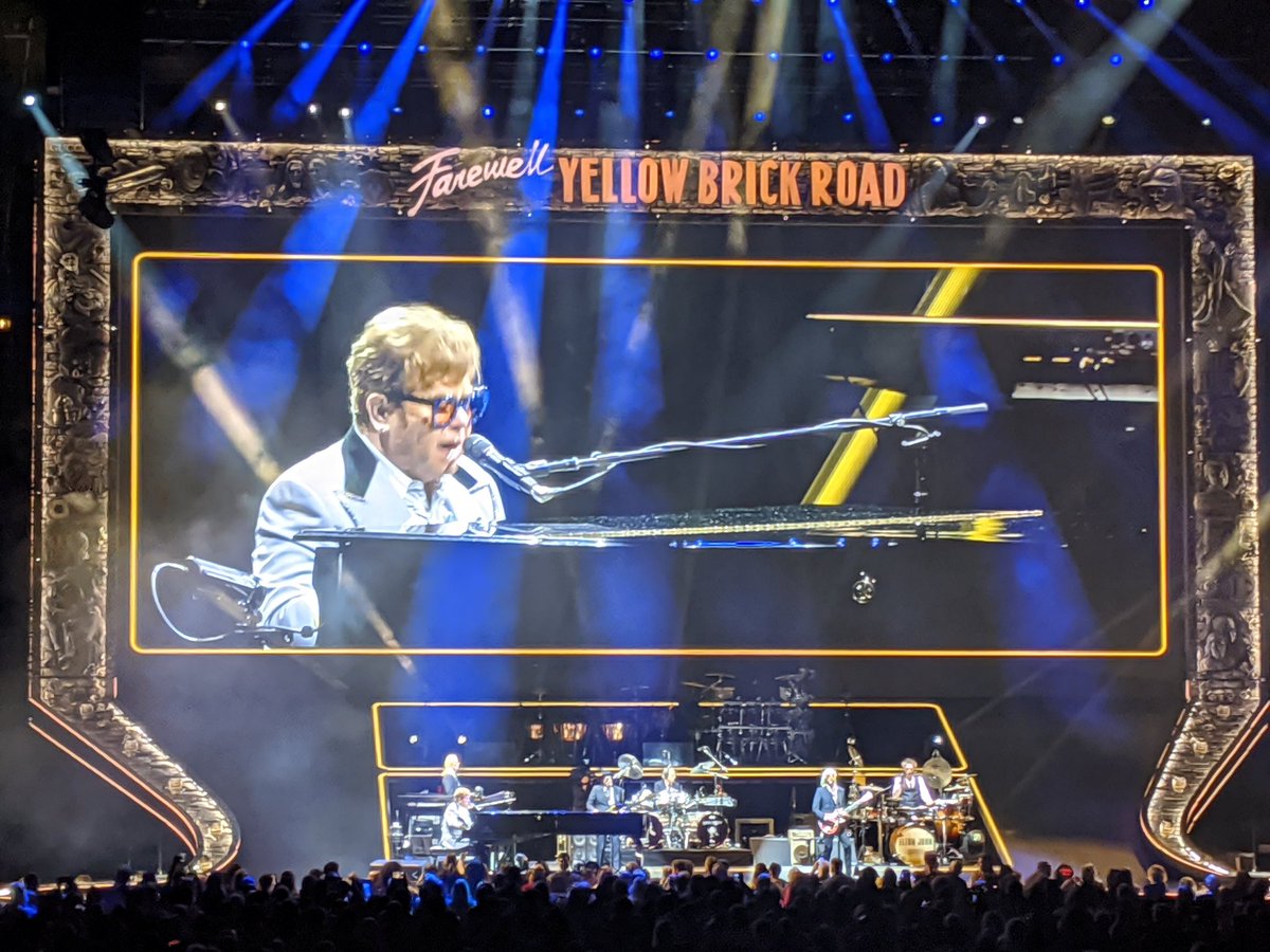 Sara Bradley tweet media