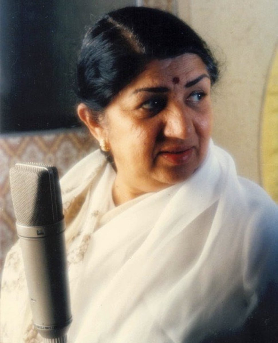 rakshapandya01's tweet photo. #RIP સ્વર કોકિલા લતા મંગેશકરનું નિધન.
#LataMangeshkar https://t.co/sjsPGR8SqL