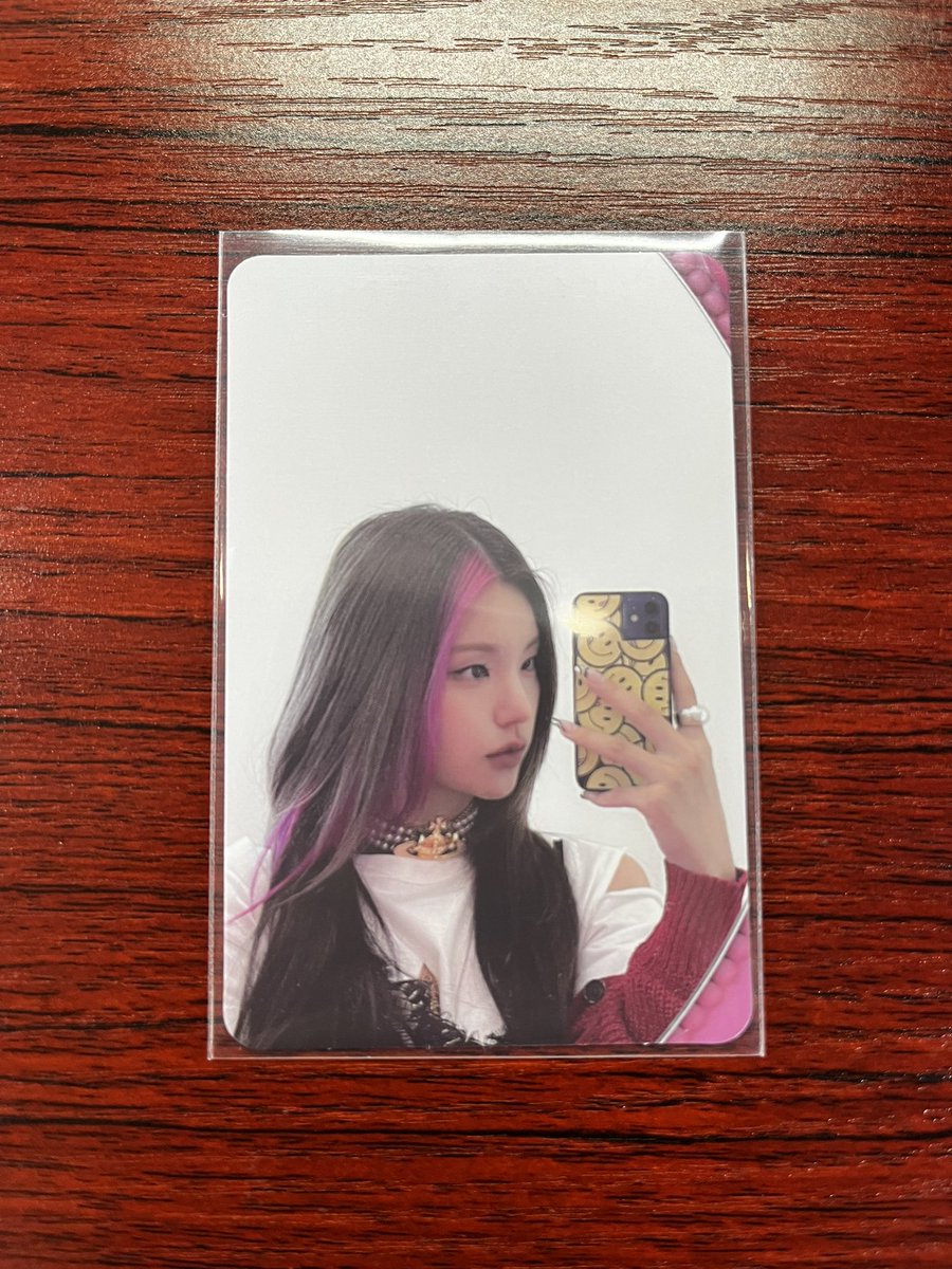 renesmybaebae's tweet photo. my first yeji pc!!! tysm po @seungwaniiicart for hosting the tingi and for giving me the slot for this pc hehehe #SWCFeedback https://t.co/DXDzMqYucT