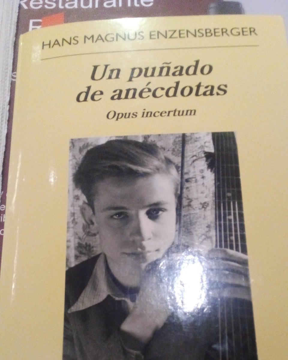 Novoa58's tweet photo. Precioso. Casi como un Roland Barthes par lui meme del siglo XXI. https://t.co/6gyv1z9o7J