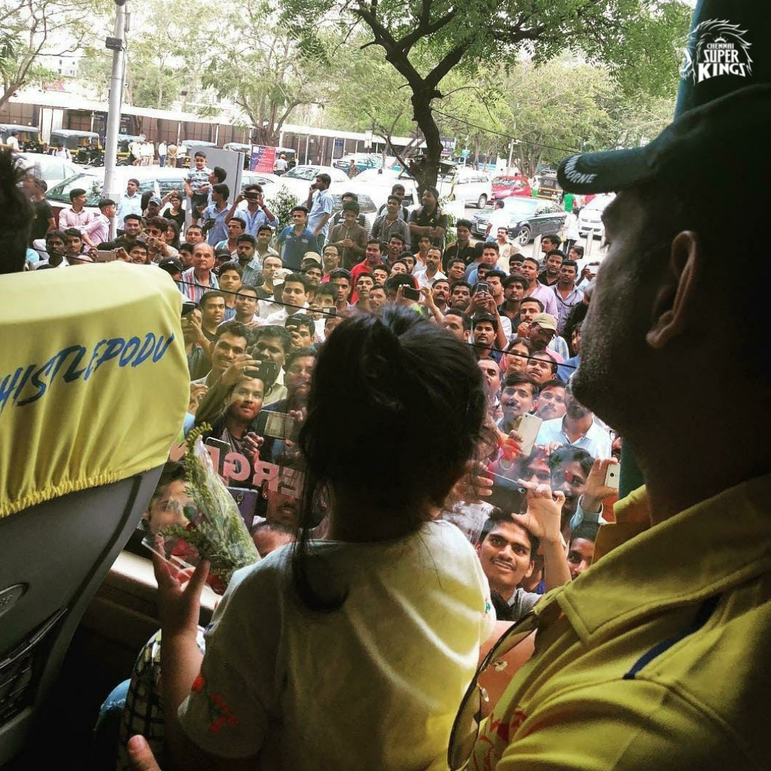 ChennaiIPL's tweet photo. QT-ing some Yellove Memories of our QT pie! 😉

#SuperBirthday #WhistlePodu 🦁💛 https://t.co/Dtf6Gb0q40