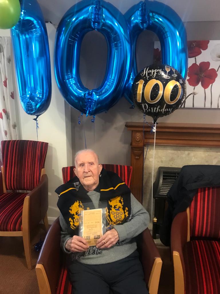 Congratulations to lifetime Haven fan Ernie Rothery who today celebrates his 100th birthday.  Ernie was born in Maryport and the youngest of four sons and was at Havens first match v Hull at the Recreation Ground in 1948.