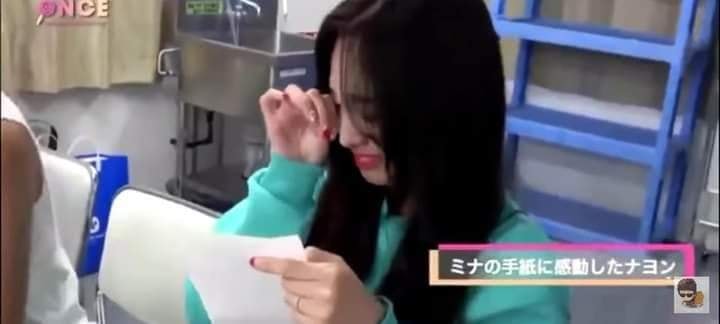 remember when mina gave nayeon a sentimental letter (written in japanese) and nayeon cried because she can't understand what mina saying lmao
