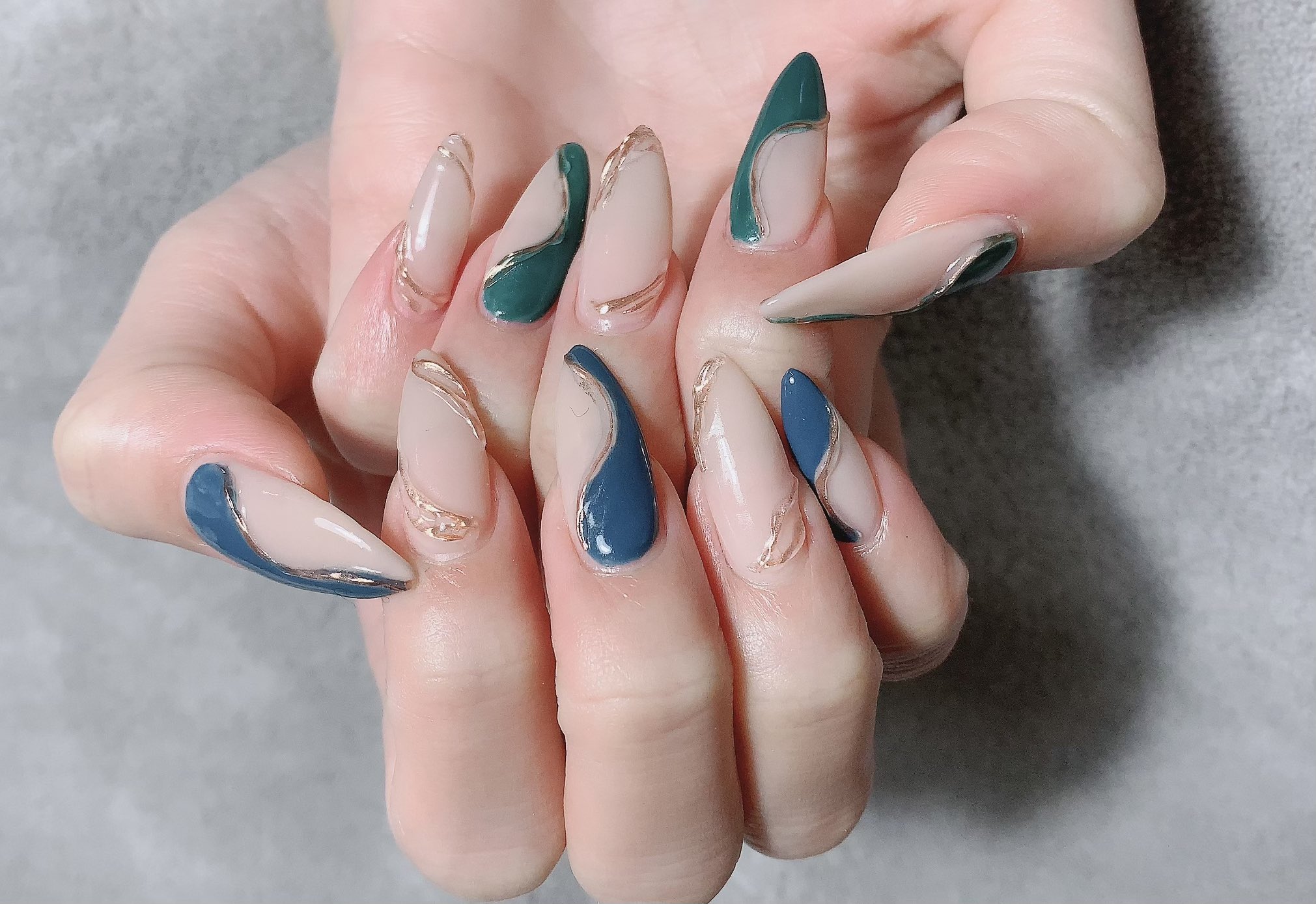 Ajanail アジャネイル お客様ジェルネイル 曲線のセパレートネイル 左右で微妙に色変えしてあるのがオシャレ 岐阜市 瑞穂市 ネイルサロン プライベートサロン 西岐阜駅から車で5分 穂積駅から車で5分 アジャネイル ジェルネイル Ajanail アジャネイル お客様ジェルネイル 曲線のセパレートネイル 左右で微妙に色変えしてあるのがオシャレ 岐阜市 瑞穂市 ネイルサロン プライベートサロン 西岐阜駅から車で5分 穂積駅から車で5分 アジャネイル ジェルネイル